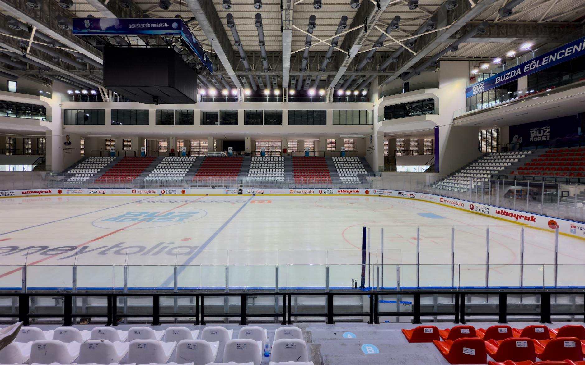 Żywiec na sportowo i duchowo: Nowa arena i tradycja Wielkiej Nocy